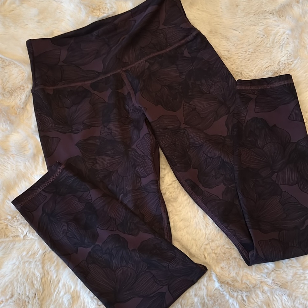 Balanced Collection Legging - Picture 2 of 5